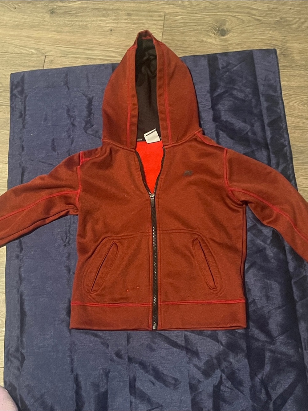 Boys size 6-7 Kids Maroon/Red Full-Zip jacket